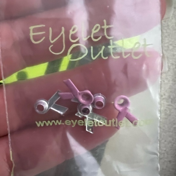 Provo Craft hammerless hole punch and eyelet setter like new - Picture 3 of 11